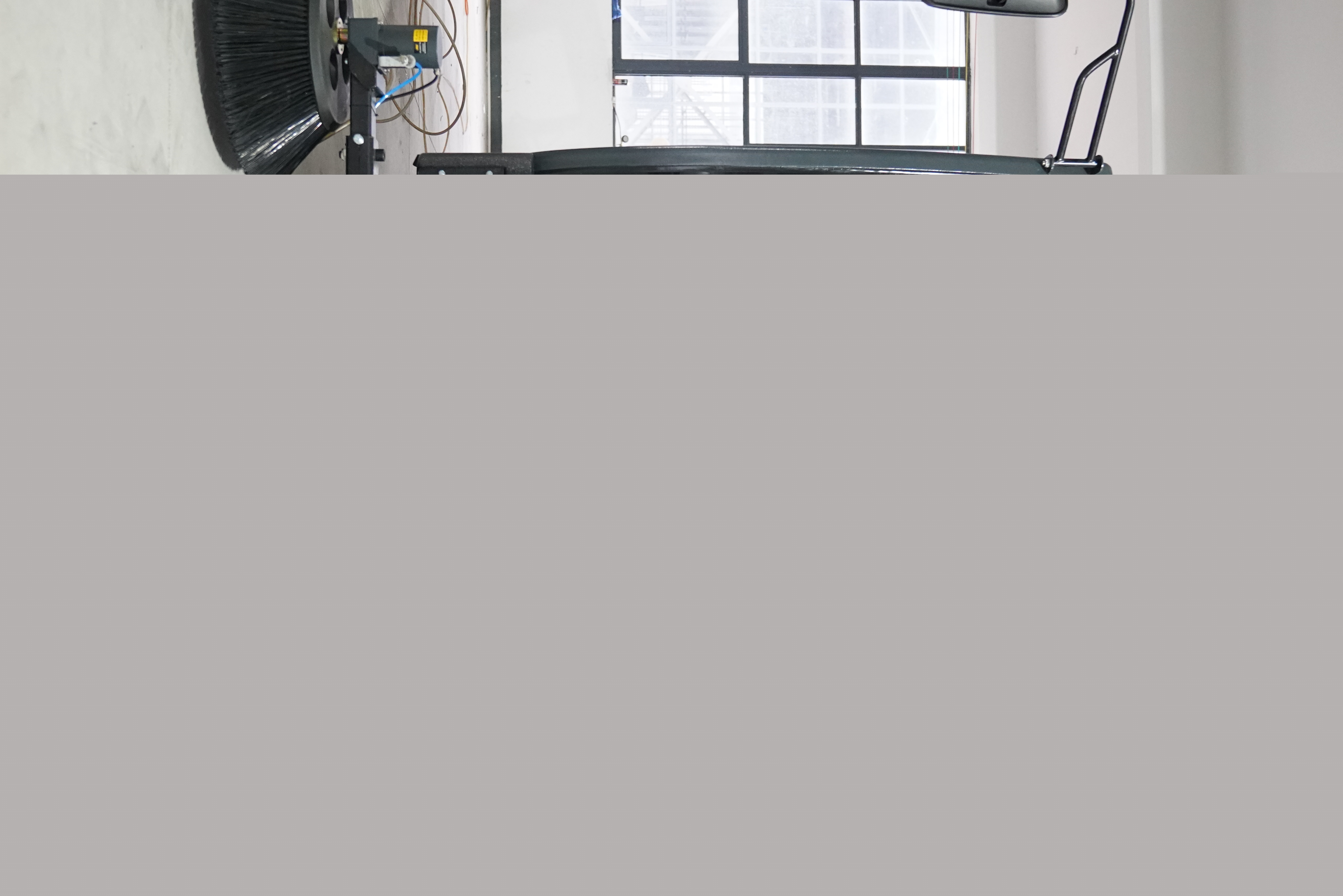 電動封閉式掃地機在景區(qū)使用好用嘛