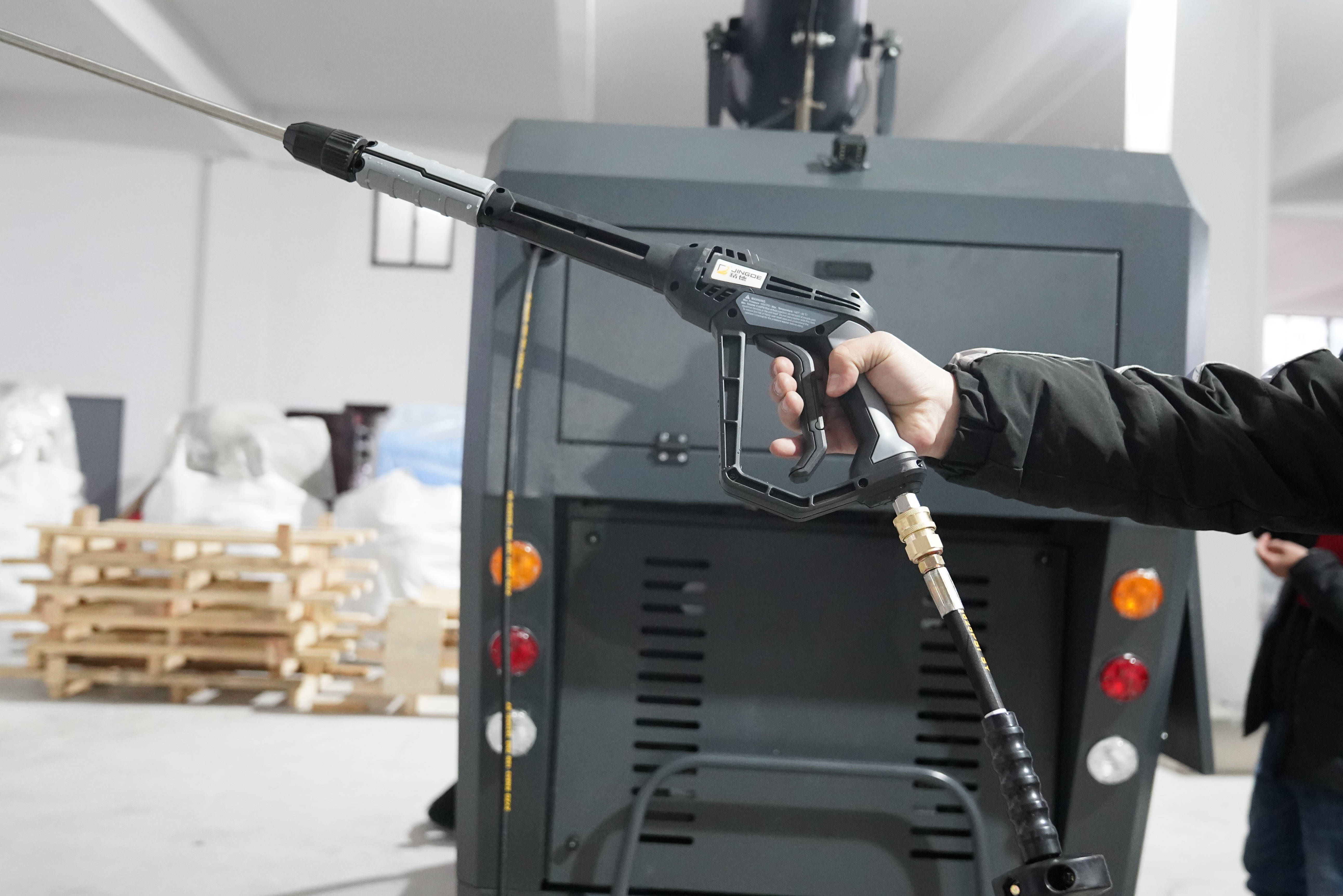 榮事達駕駛式掃地車在哪里購買更優惠呢